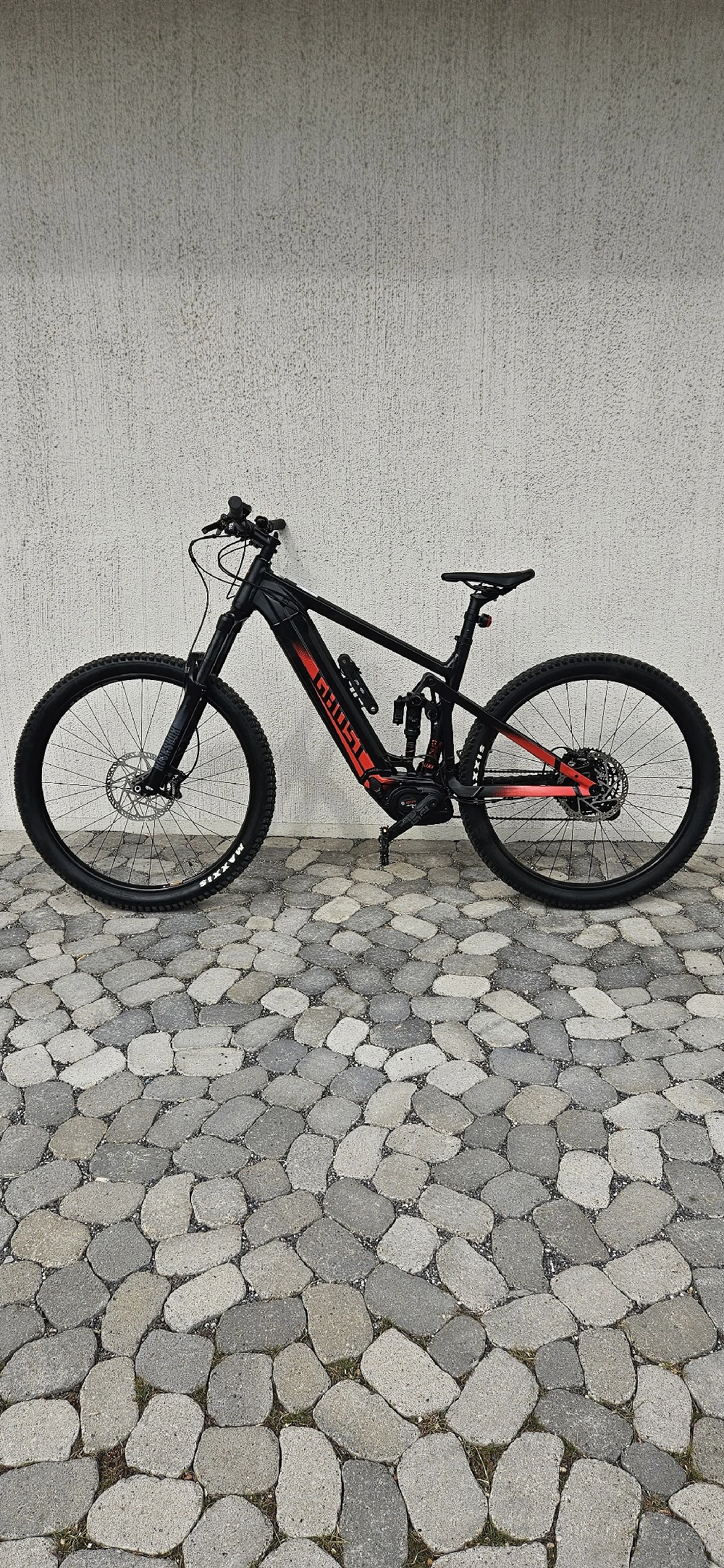 Ghost E-Riot Trail AL Essential