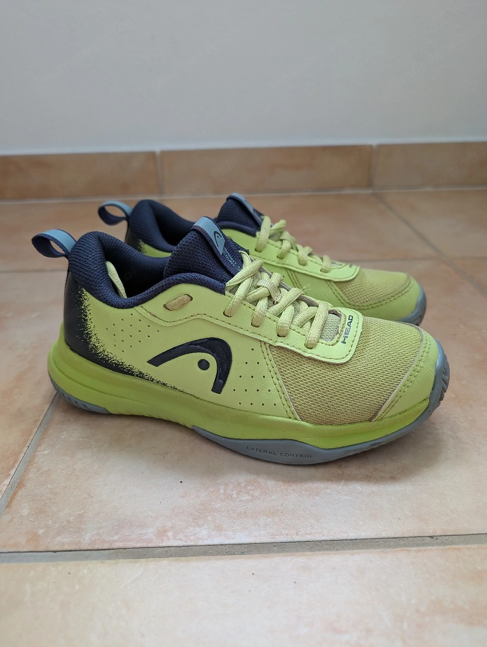 Tennisschuh Gr.33