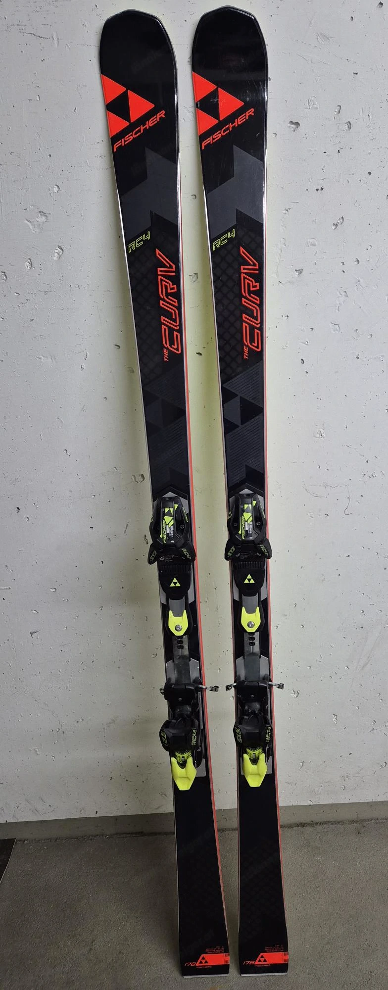FISCHER " The Curv" 178 cm   R18   Neuwertig incl. Bindung