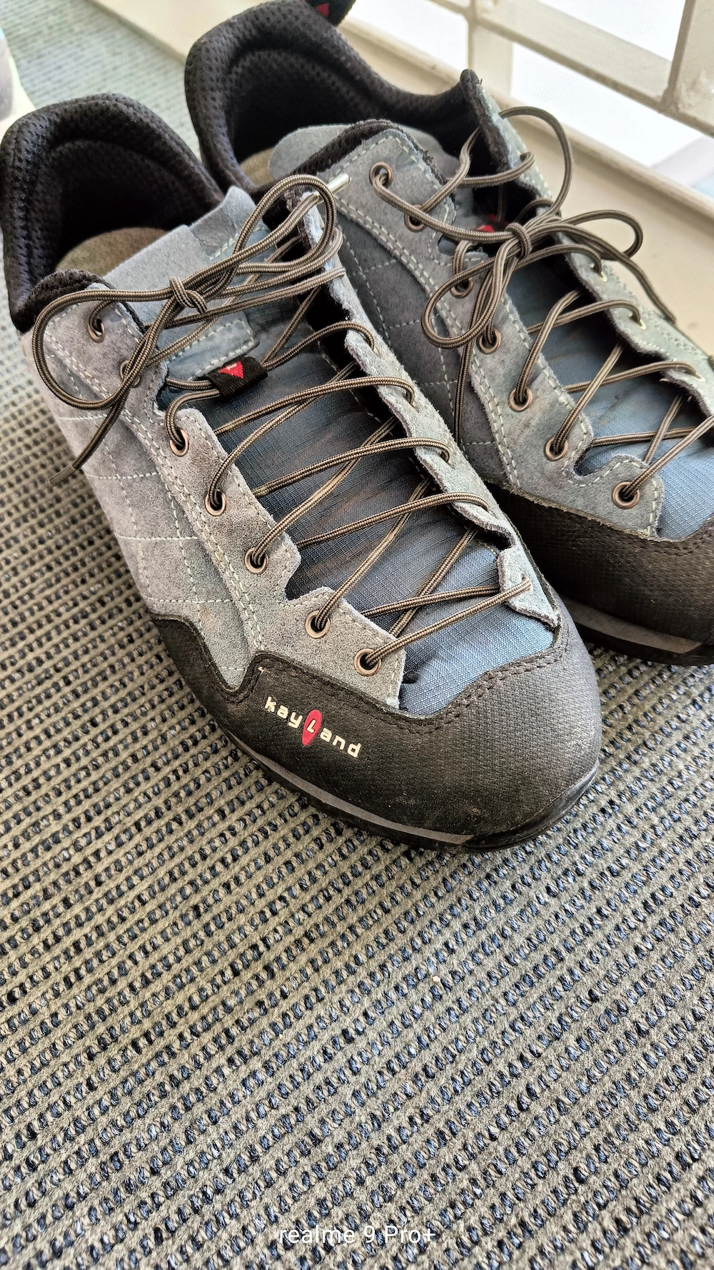 Bergschuhe Lowa, und ein paar Zustiegschuhe