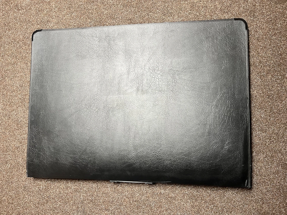 Große Mappe mit Klarsichtfolien