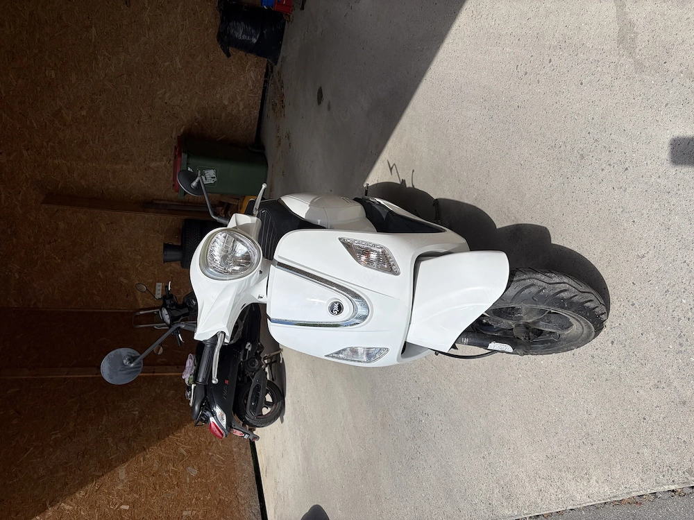 Sym Fiddle III 50 Moped