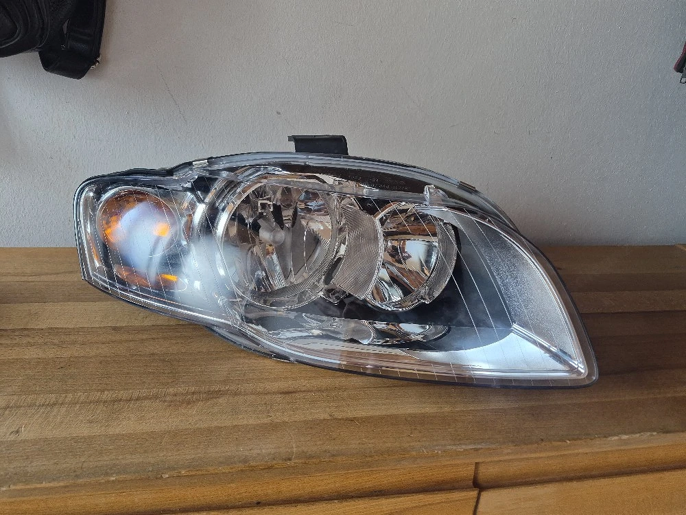 Rechter Scheinwerfer für Audi A4 B7 1.9 tdi