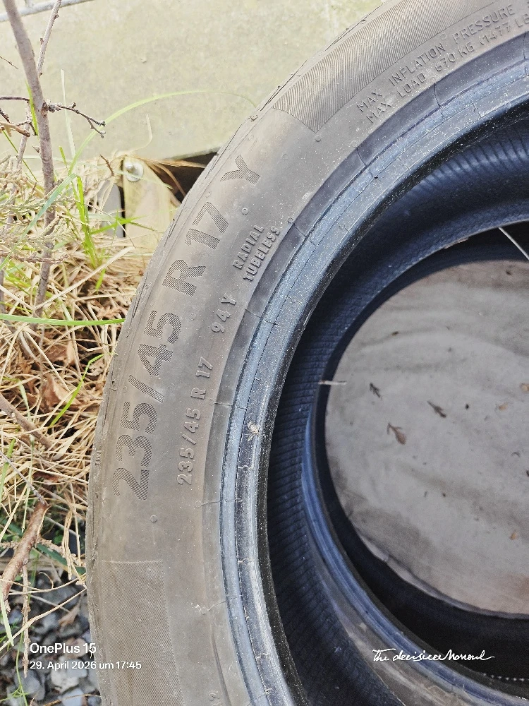 2 x Sommerreifen 235 45 17