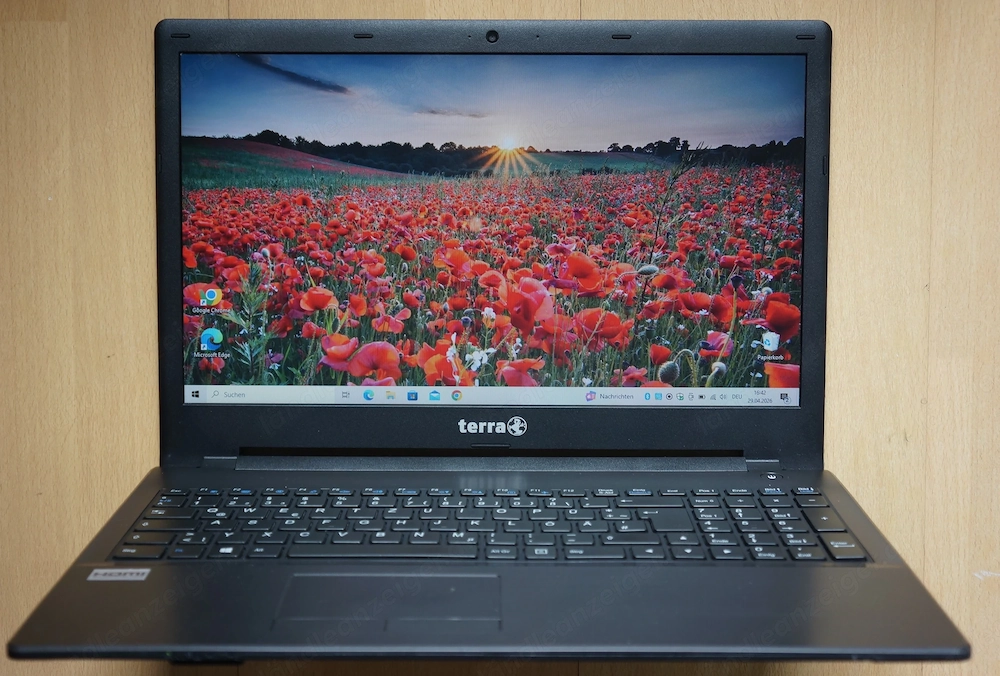 Terra Mobile 1513A Laptop mit 15,6 Zoll Bildschirm in sehr gutem Zustand