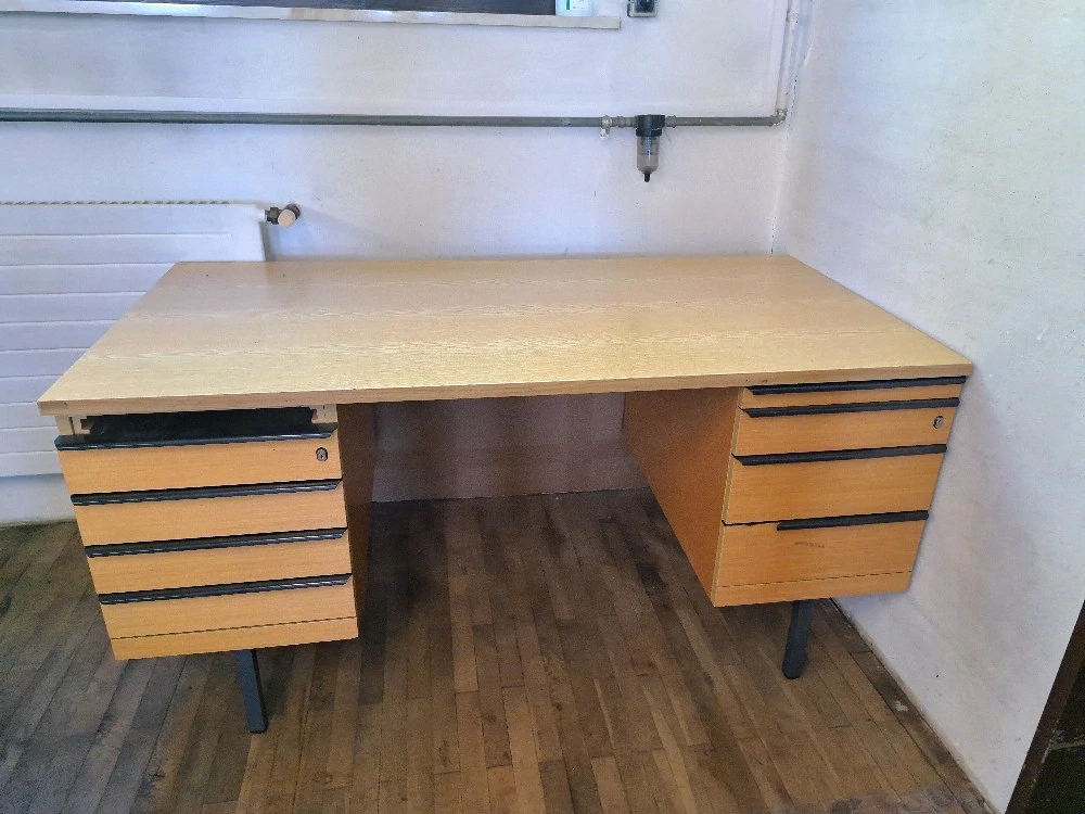 Bürotisch zu verschenken 