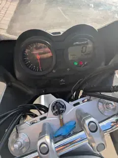 A2 taugliche Suzuki Bandit 650S.