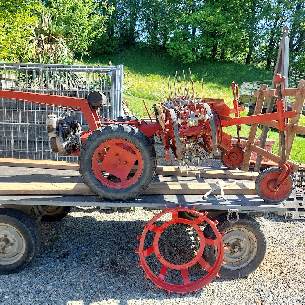 Suche Gitterräder für Pöttinger Heuraupe160