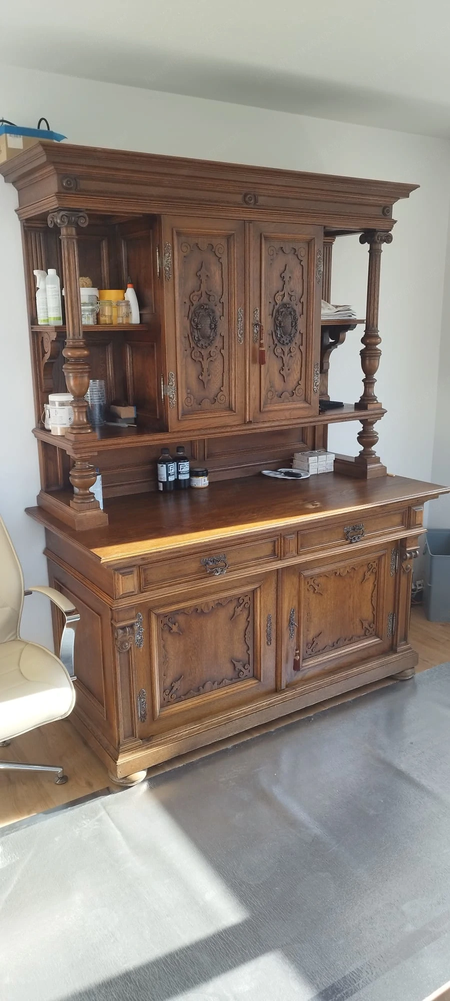 Antiker Eichenholz-Schrank Buffet massiv & sehr hochwertig