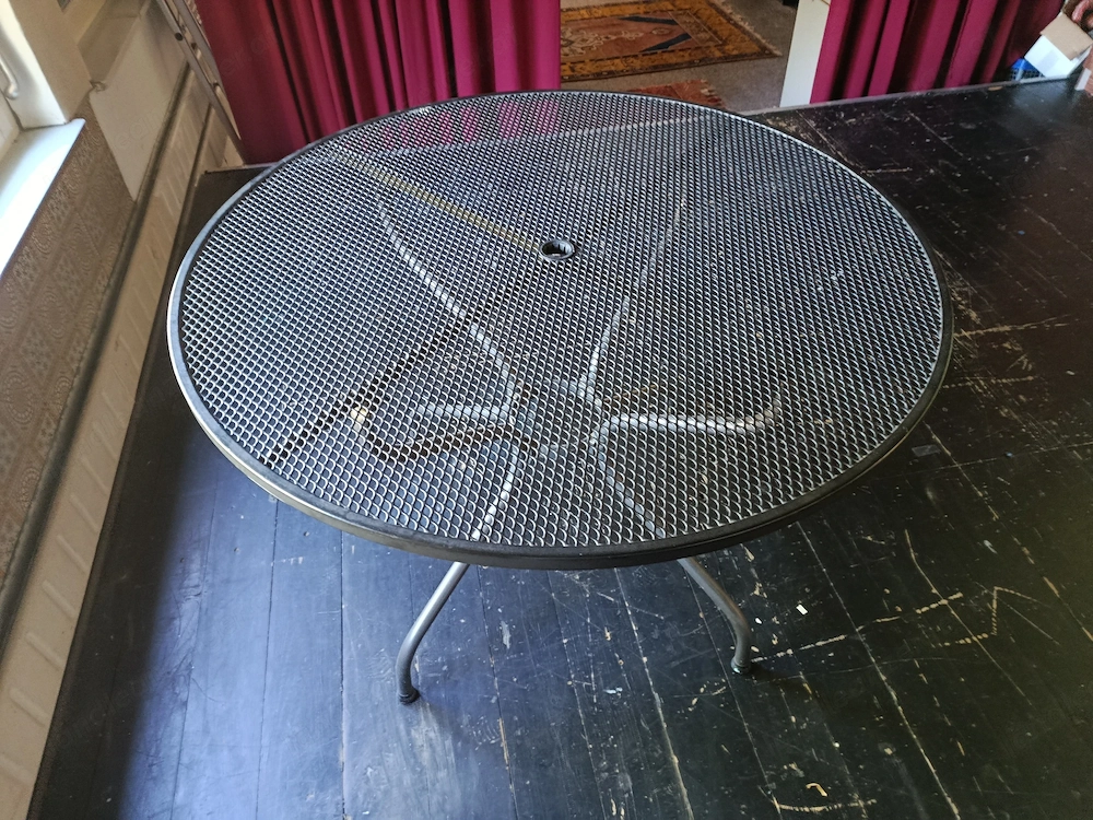 Garten Tisch aus Stahl Schwarz beschichtet