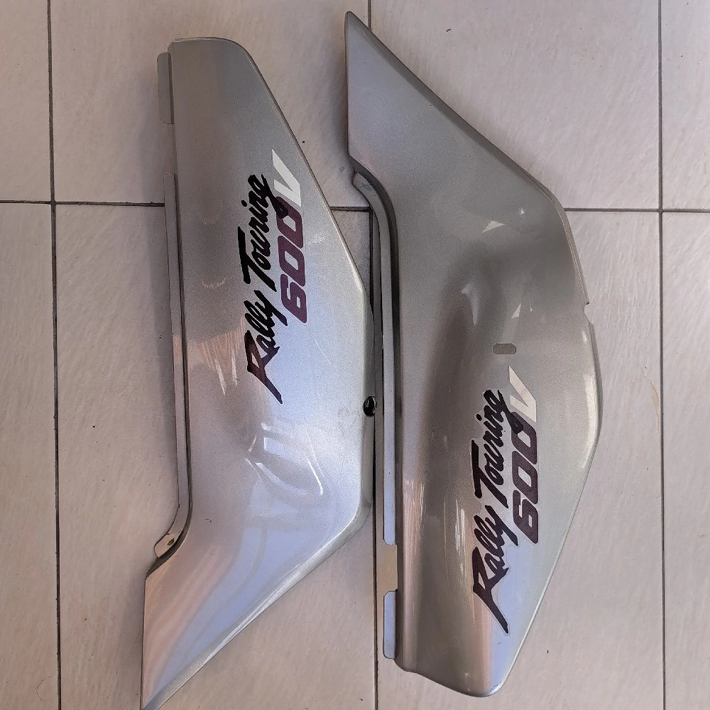 Seitenabdeckungen für Honda Transalp-PD06 und 1 Stück CDi neu 