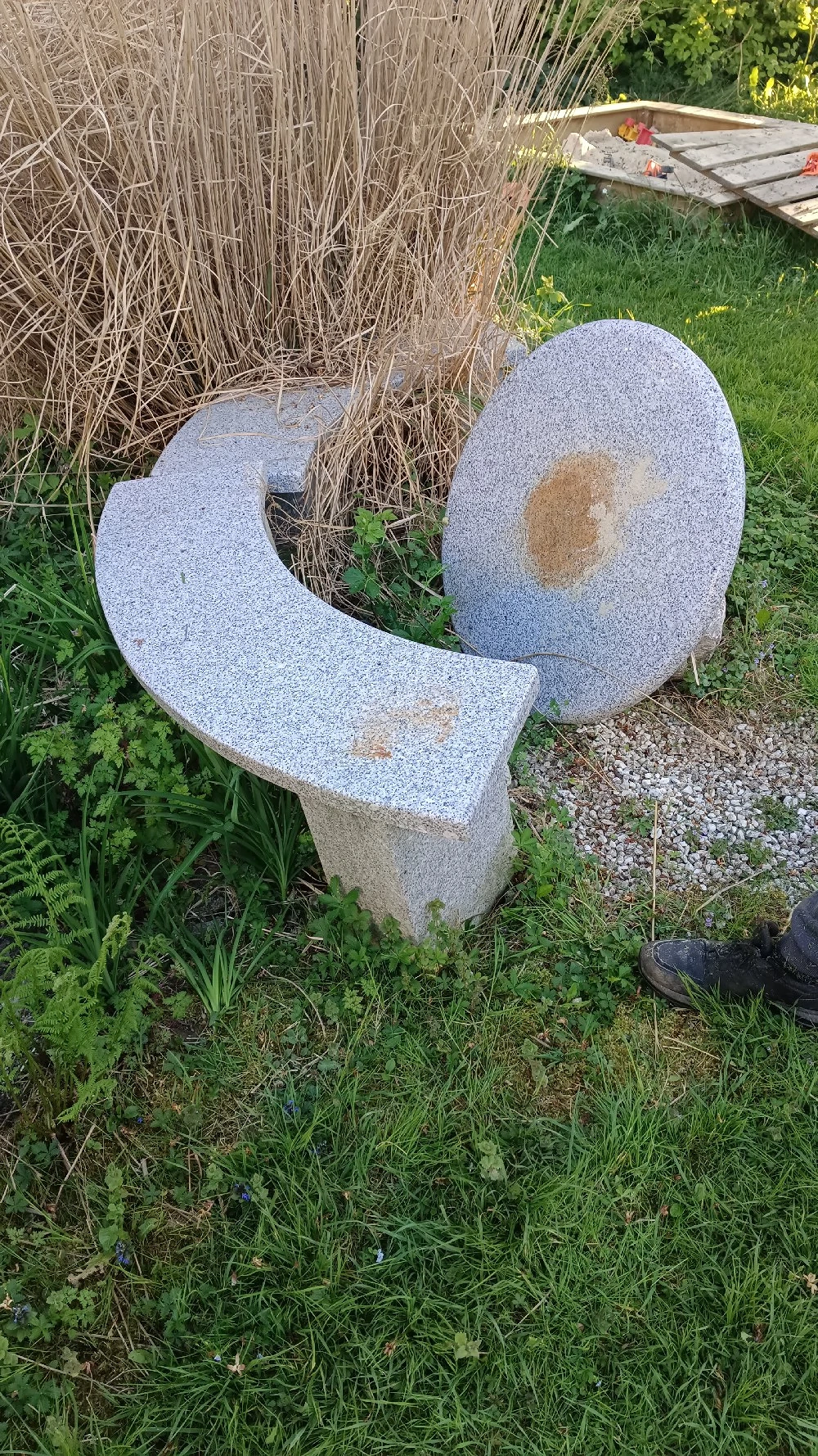 Steinbank mit Tisch gratis gegen Abholung