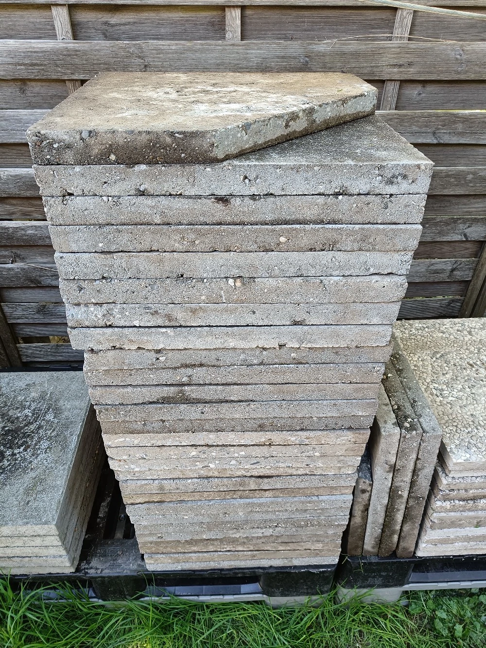 diverse Betonplatten, Waschbetonplatten zu verschenken