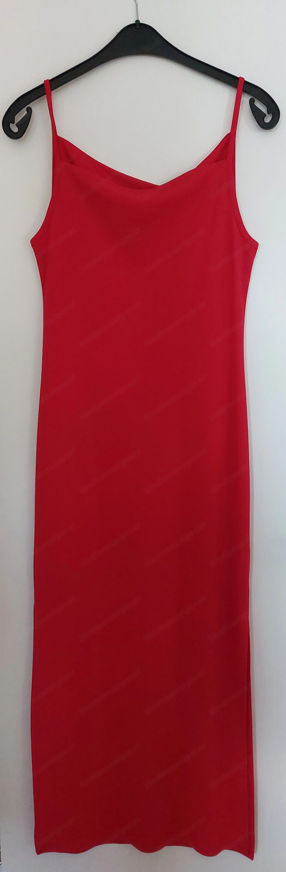 Wunderschönes, langes rotes Kleid mit Wasserfall-Ausschnitt (Gr. 36 38)