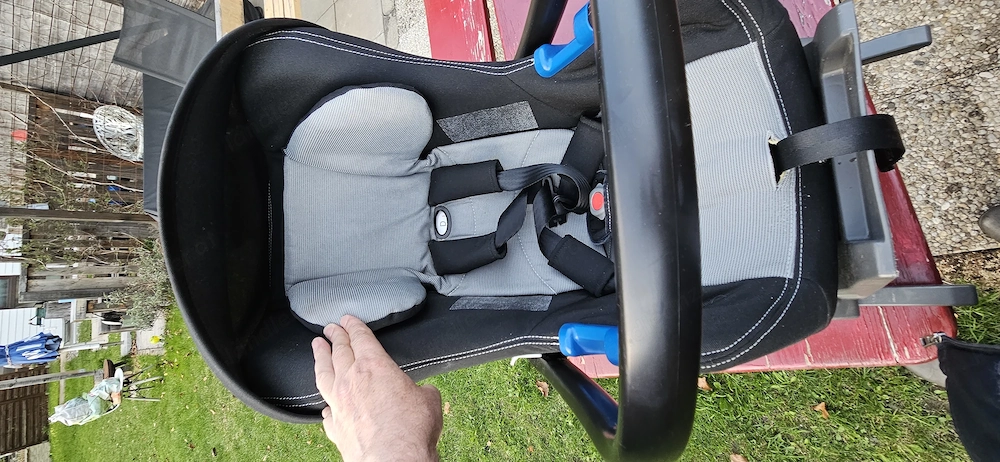 Kindersitz von Audi in guten Zustand