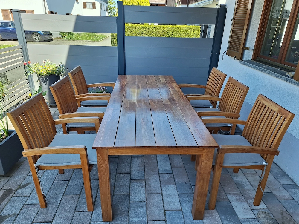 Gartenmöbel aus Plantagen-Teak
