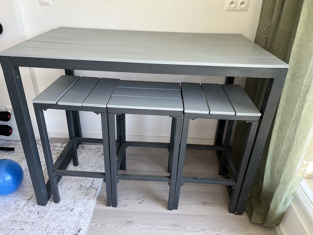 Garten-Bartisch mit 3 Stühlen