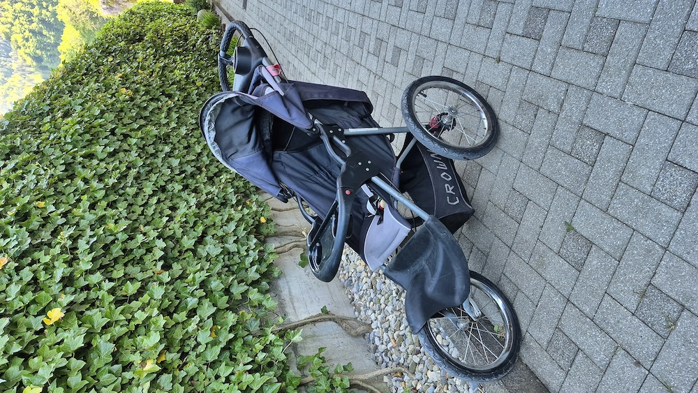 Kinderwagen zu verschenken 
