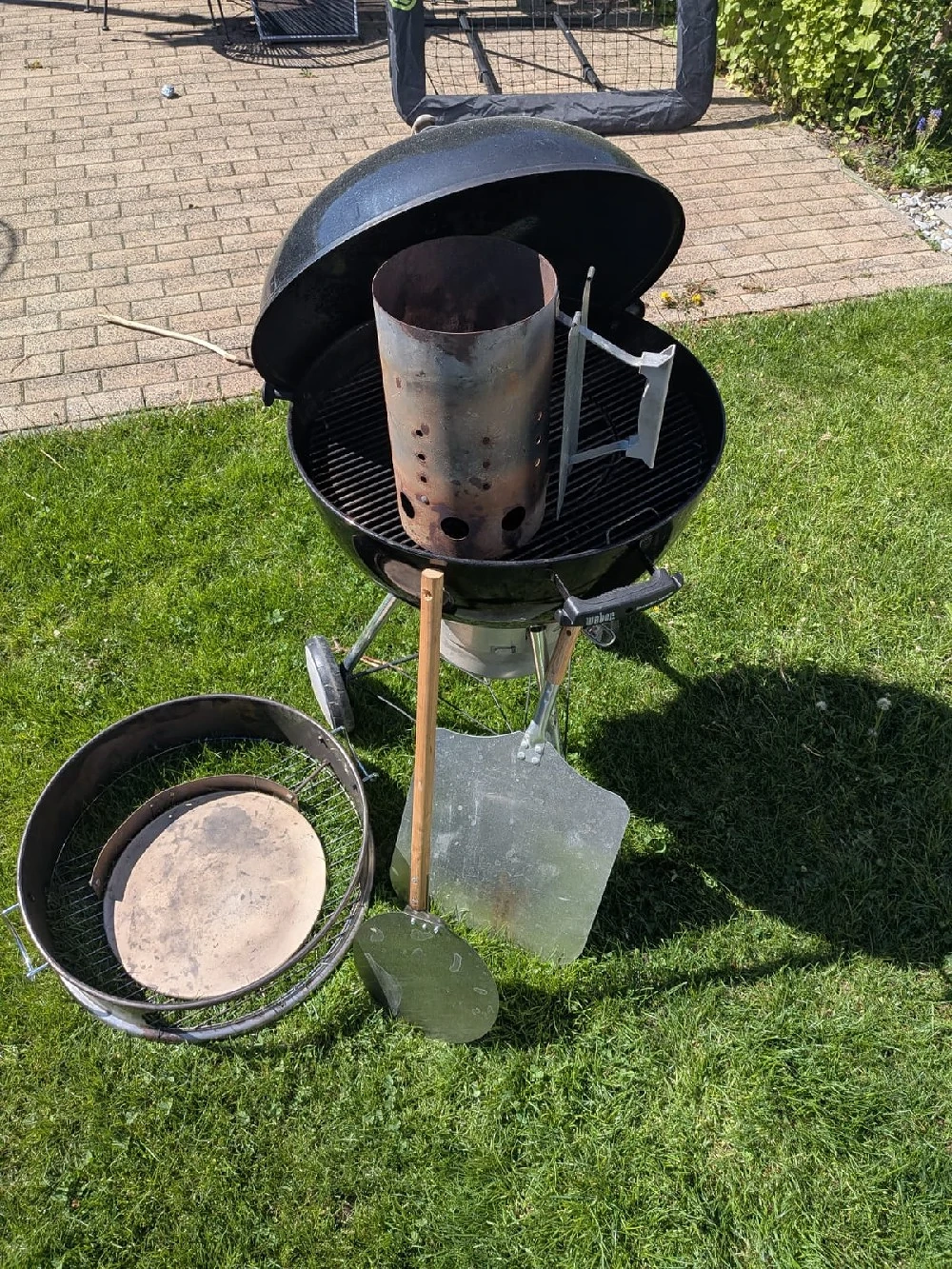 Weber Kugelgrill inkl. Pizzaset