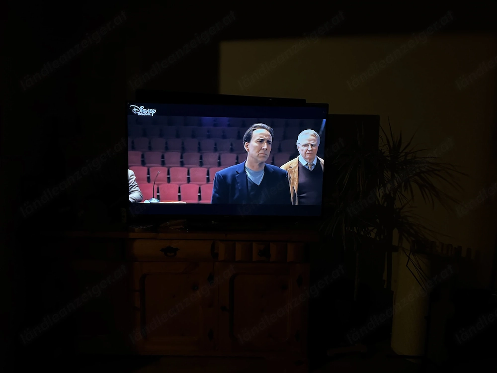 Philips Ambilight TV 55  ohne Fernbedienung Defekt 