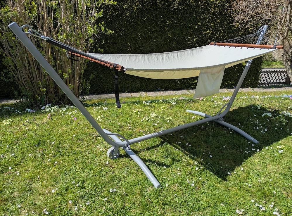 Gemütliche IKEA Hängematte   perfekt für Garten oder großen Balkon