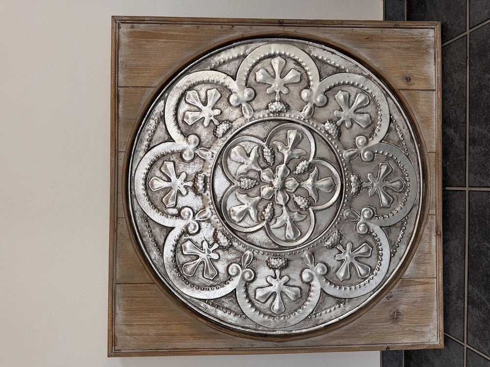 Bild aus Holz & Metall, 76x76 cm