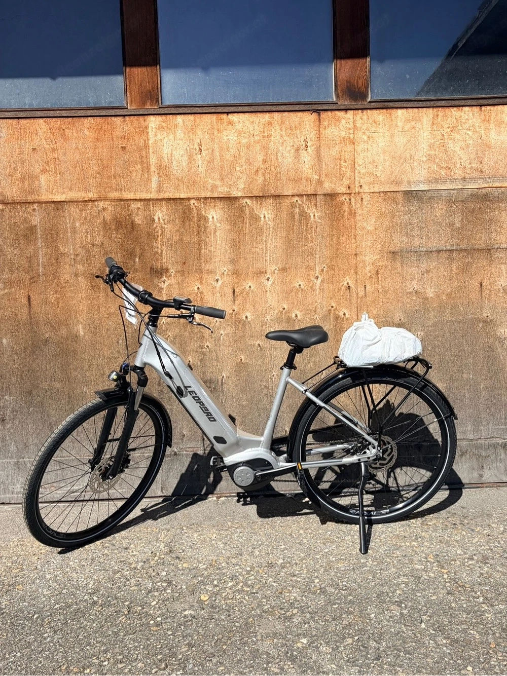 E Bike Leopard Damenfahrrad