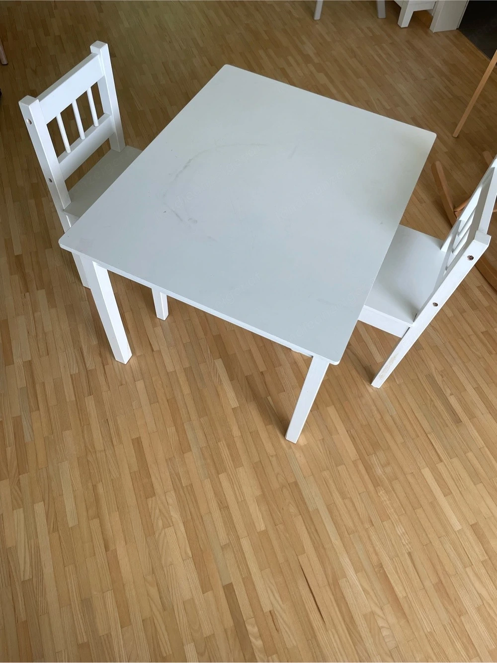 Kindertisch Maltisch mit 2 stühlen
