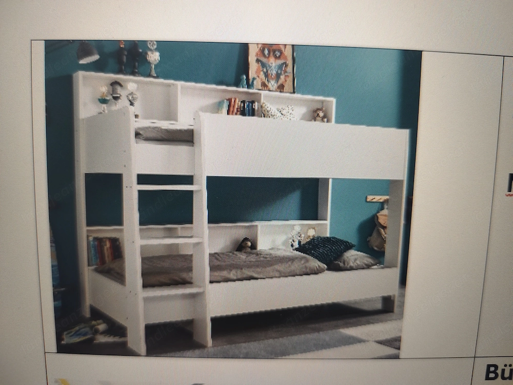 Stockbett mit viel Stauraum 