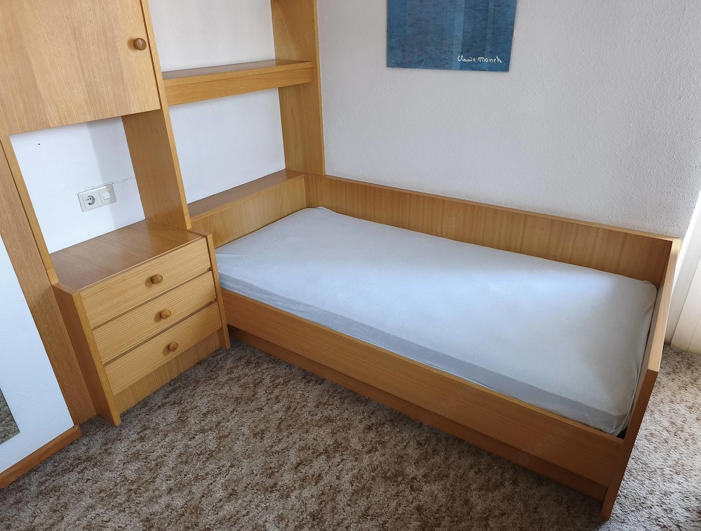 Kinderzimmermöbel (Bett + Schrank + Schreibtisch)