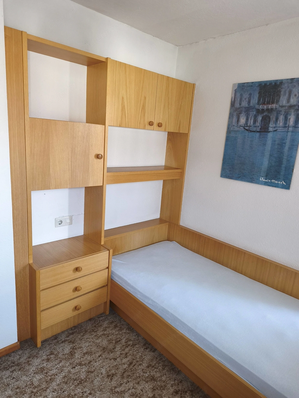 Kinderzimmermöbel (Bett + Schrank + Schreibtisch)