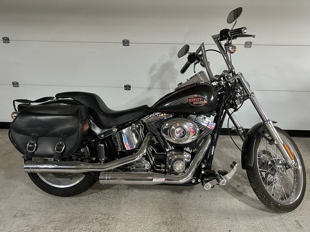Harley Davidsob Softail FXSTC Custom