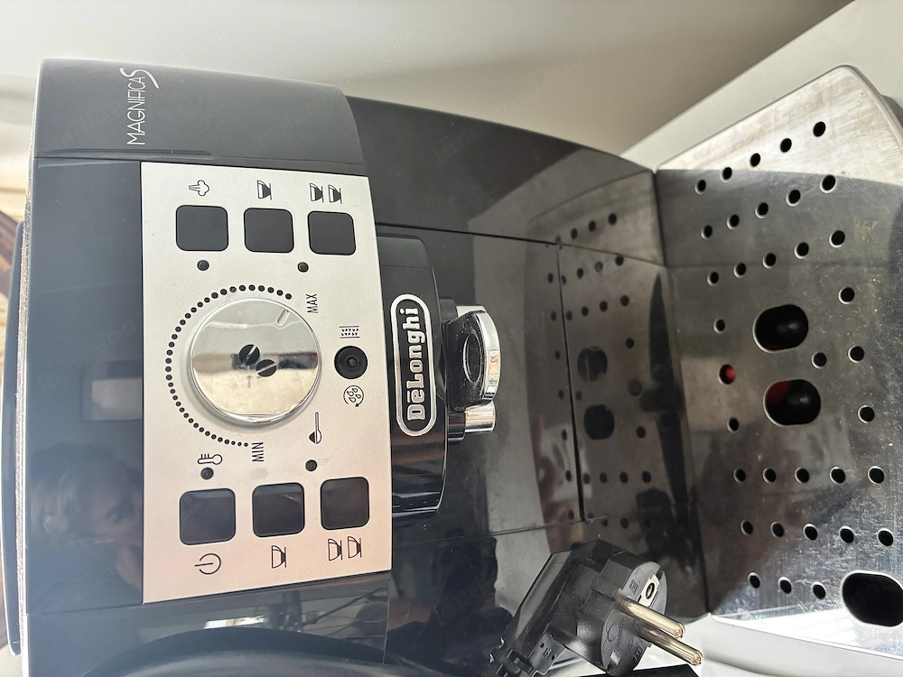 DeLonghi Kaffemaschine