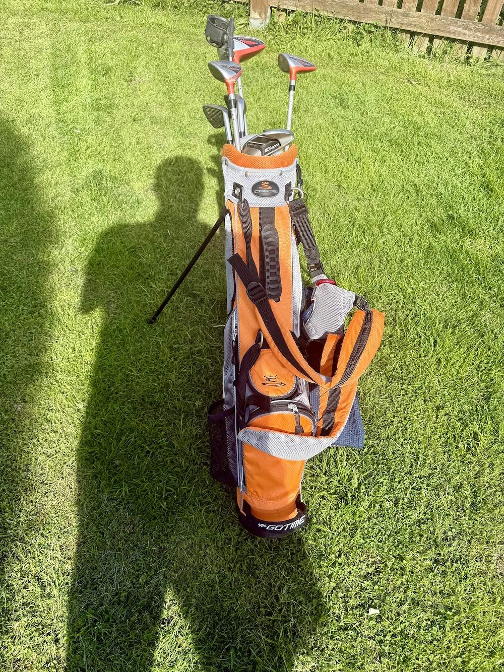 Ping Kinder Jugend Golfbag mit Schlägern für Linkshänder