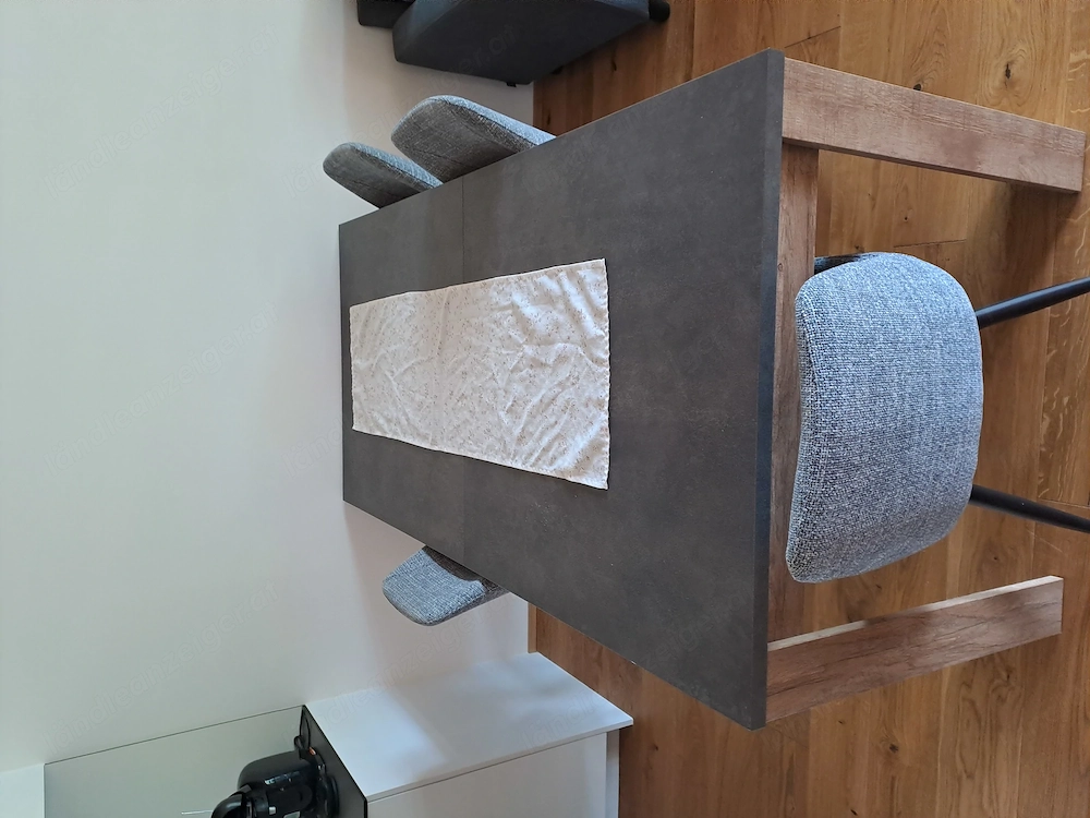 Verkaufe meinen Holztisch mit Stühlen