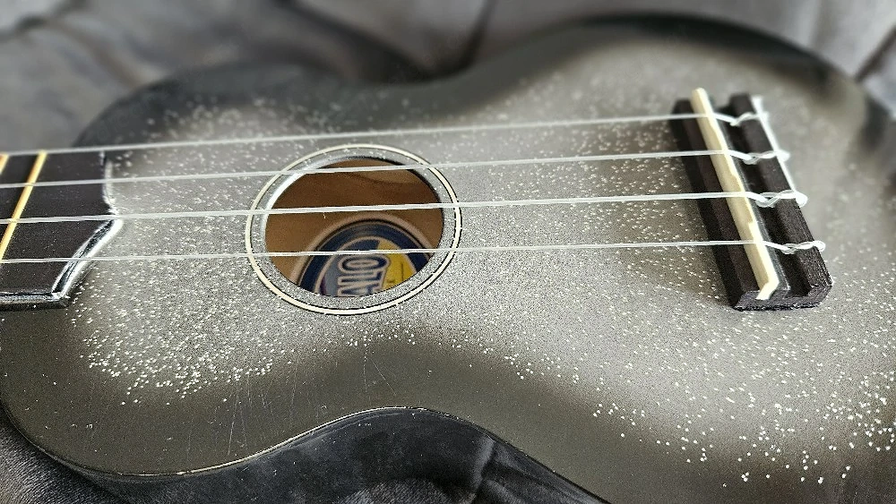 Ukulele Gitarre 