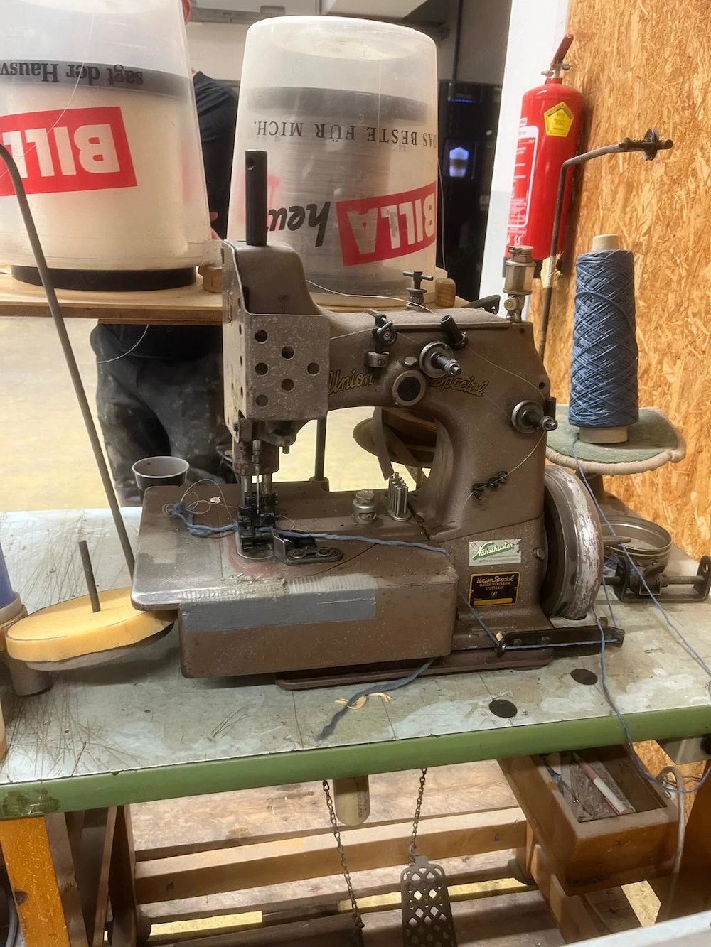 Kettelmaschine für Teppichsockel