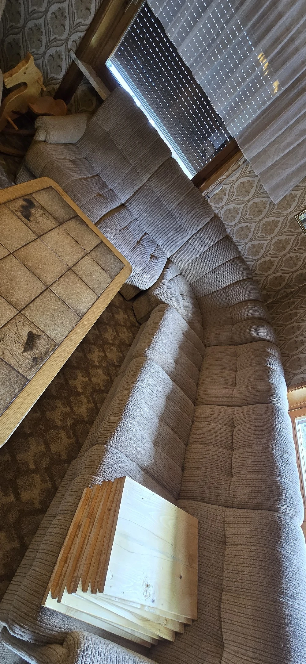 couch .. alt aber gut erhalten 
