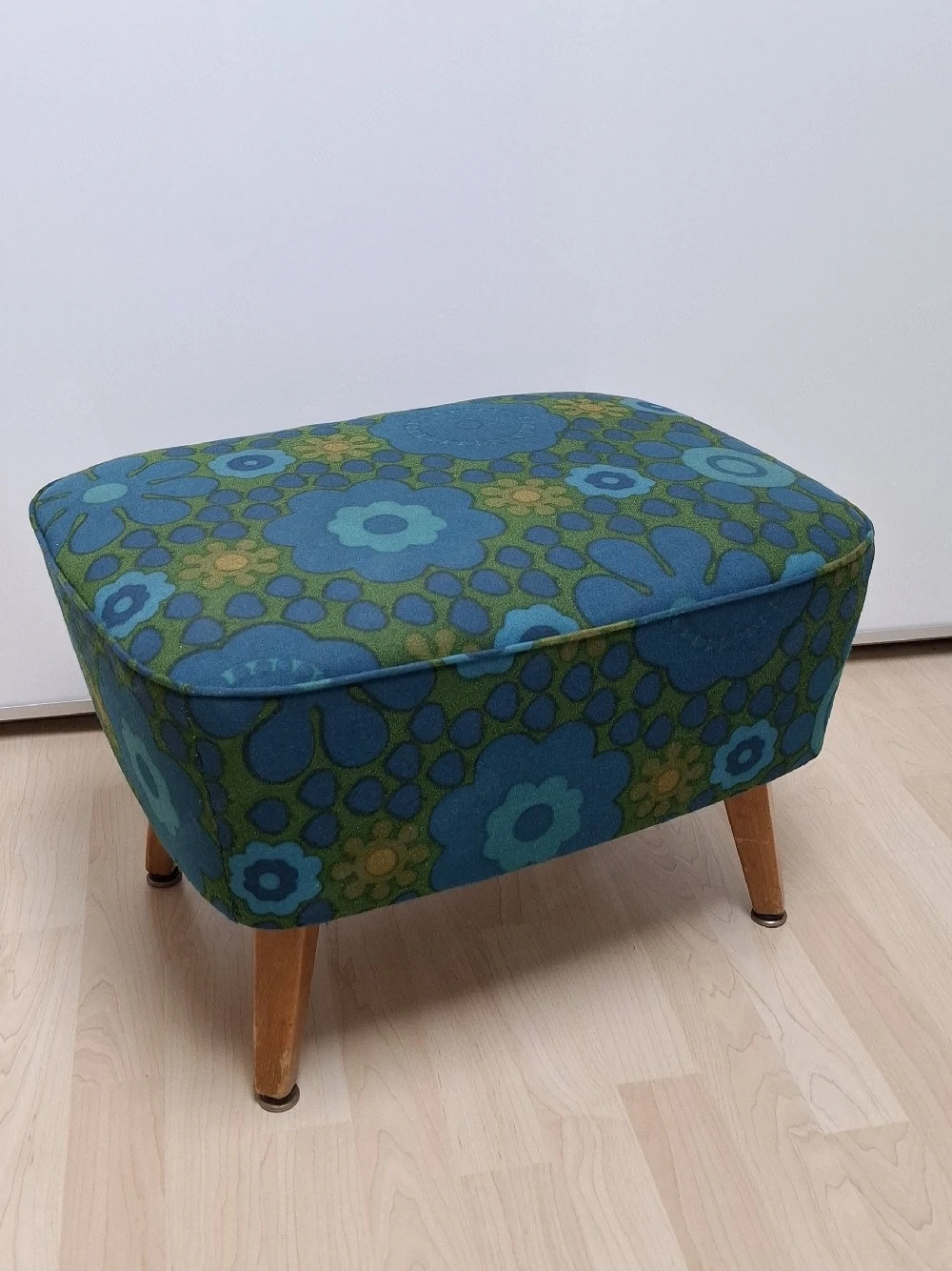 vintage SWEDEN Hocker