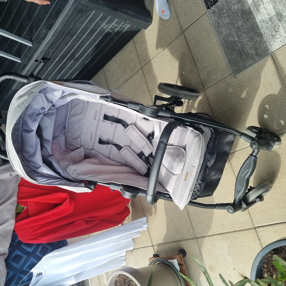 Kinderbuggy in sehr gutem Zustand 