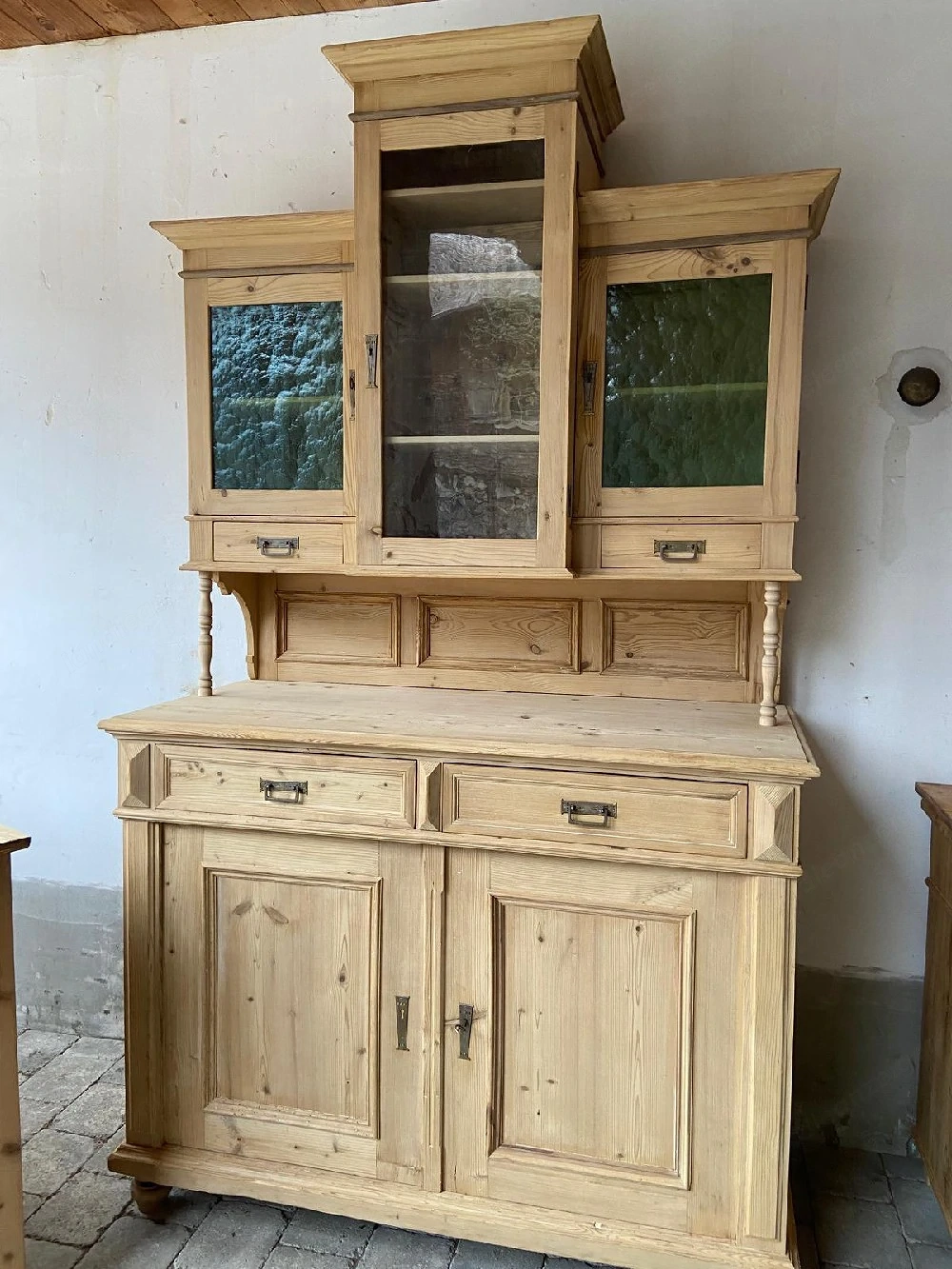altes, antikes Buffet 