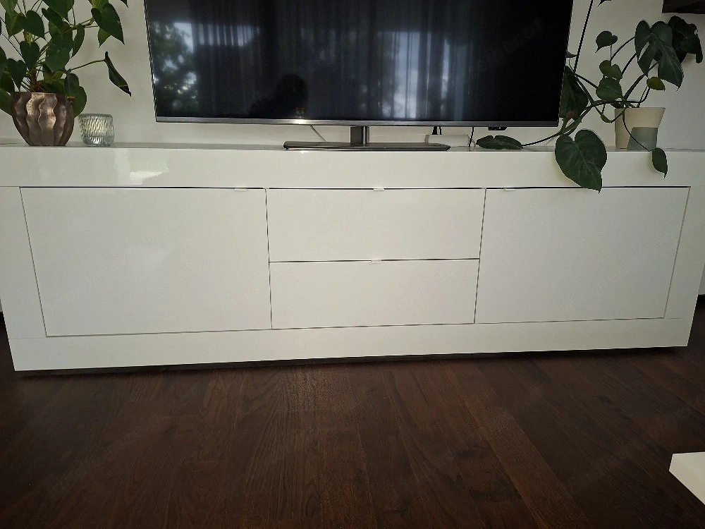 Sideboard für das Wohnzimmer 