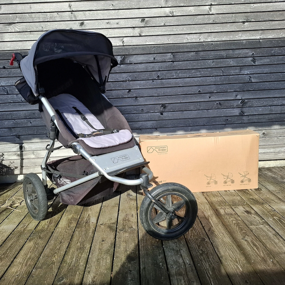 Kinderwagen Mountain buggy mit Zubehör
