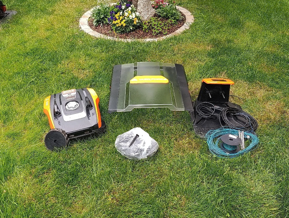 Verkaufe Rasenroboterder Marke Yard Force Compact 280R.