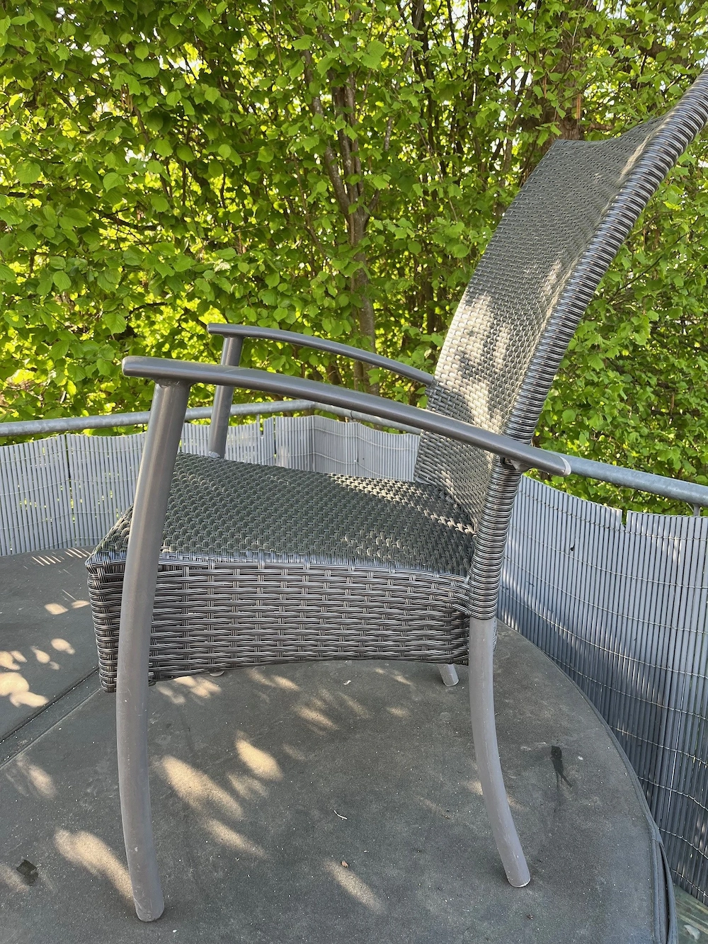 12 Gartenstühle Polyrattan Alu gebraucht