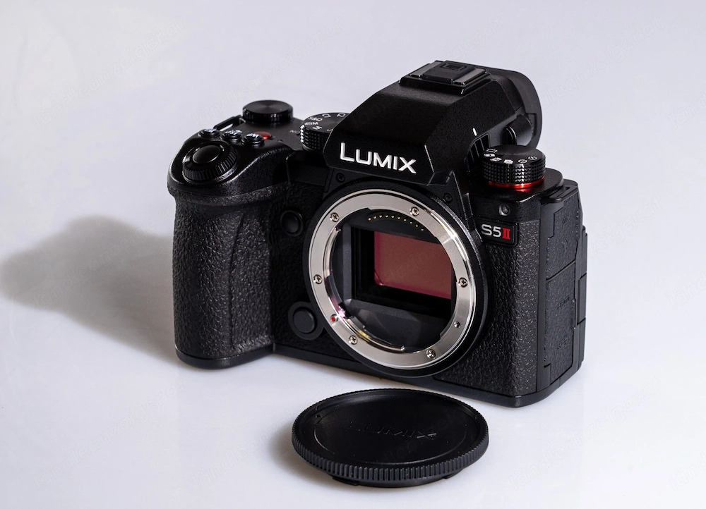 Panasonic Lumix S5 Mark II + Lumix S 50mm F1.8