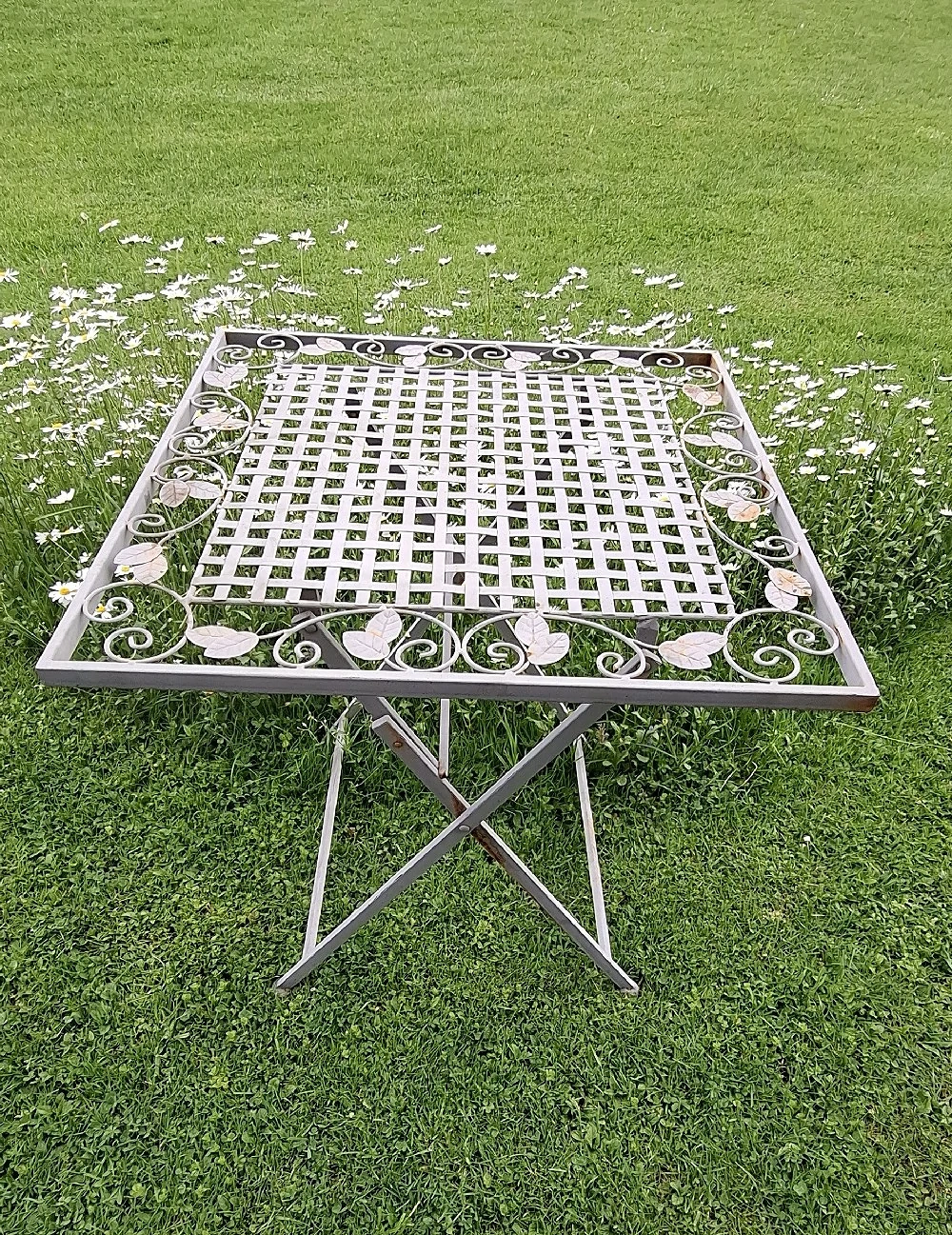Shabby chic Gartentisch 