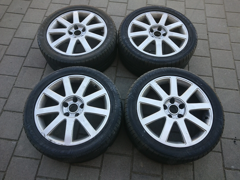 Audi A4 S-line 17 Zoll Alufelgen 235 45 R17