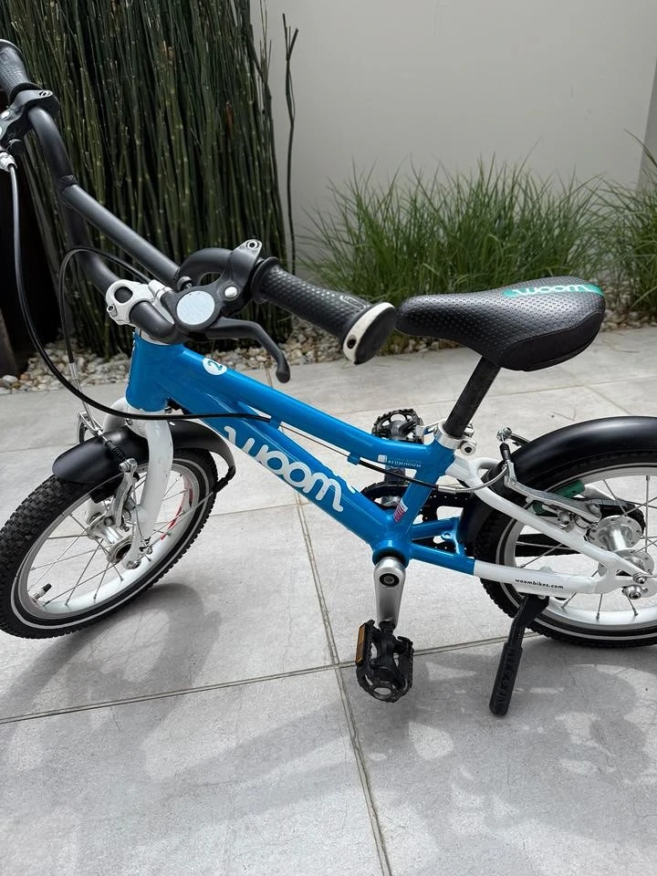 Woom 2 Kinderfahrrad 14 Zoll Blau Weiß 