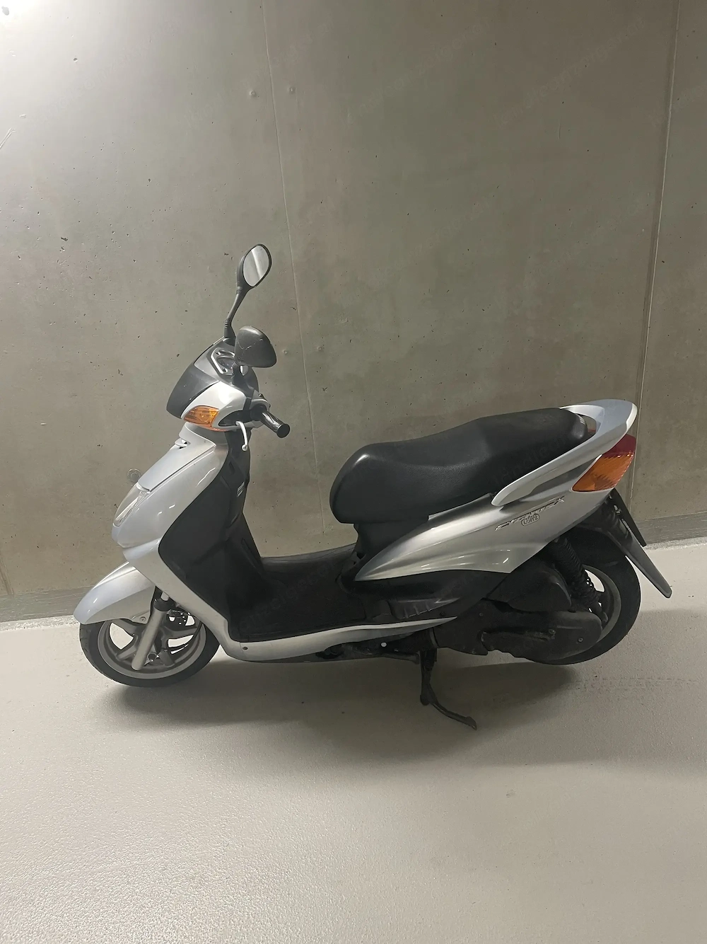 Yamaha 125er Moped Alt aber wenige Kilometer 
